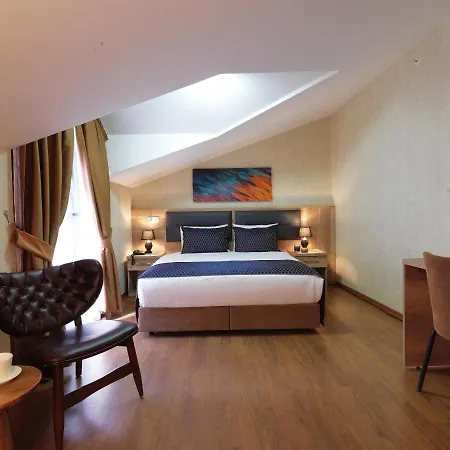 酒店 Jaff & Nisantasi 4*